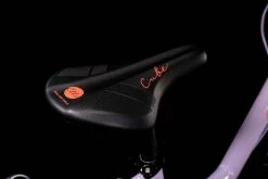 ELLA 200 Kindervelo, Purple Coral Von CUBE -Günstiges E-Bikes Geschäft 2AvbhYoLi17QPEr4jZrYxD 33007275 purplencoral 3