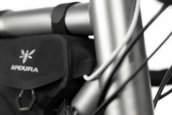 RACING FRAME PACK 2.4L Rahmentasche, Black Von APIDURA -Günstiges E-Bikes Geschäft 2IdKAUAceN0ValSmA7srL2 33019916 black 6