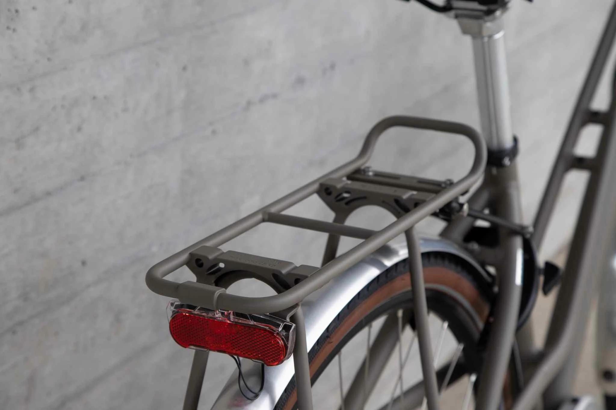 LAZY DAY GATES ALFINE 8 Wmn City- Und Alltagsvelo, Olive Matt Von IBEX 6 LAZY DAY GATES ALFINE 8 Wmn City- Und Alltagsvelo, Olive Matt Von IBEX – Bild 4