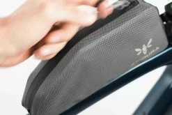 EXPEDITION BOLT-ON TOP TUBE PACK 1L Oberrohrtasche, Grey Von APIDURA -Günstiges E-Bikes Geschäft 3GwjRc2LewiZcMWQG5Gpgj 33019924 grey 4