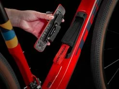 CHECKPOINT SL 5 Gravelbike, Radioactive Red Nautical Navy Von TREK -Günstiges E-Bikes Geschäft 4ZJBeCD4t18MCg1Wy9RWl4 33007625 radioactive red 5