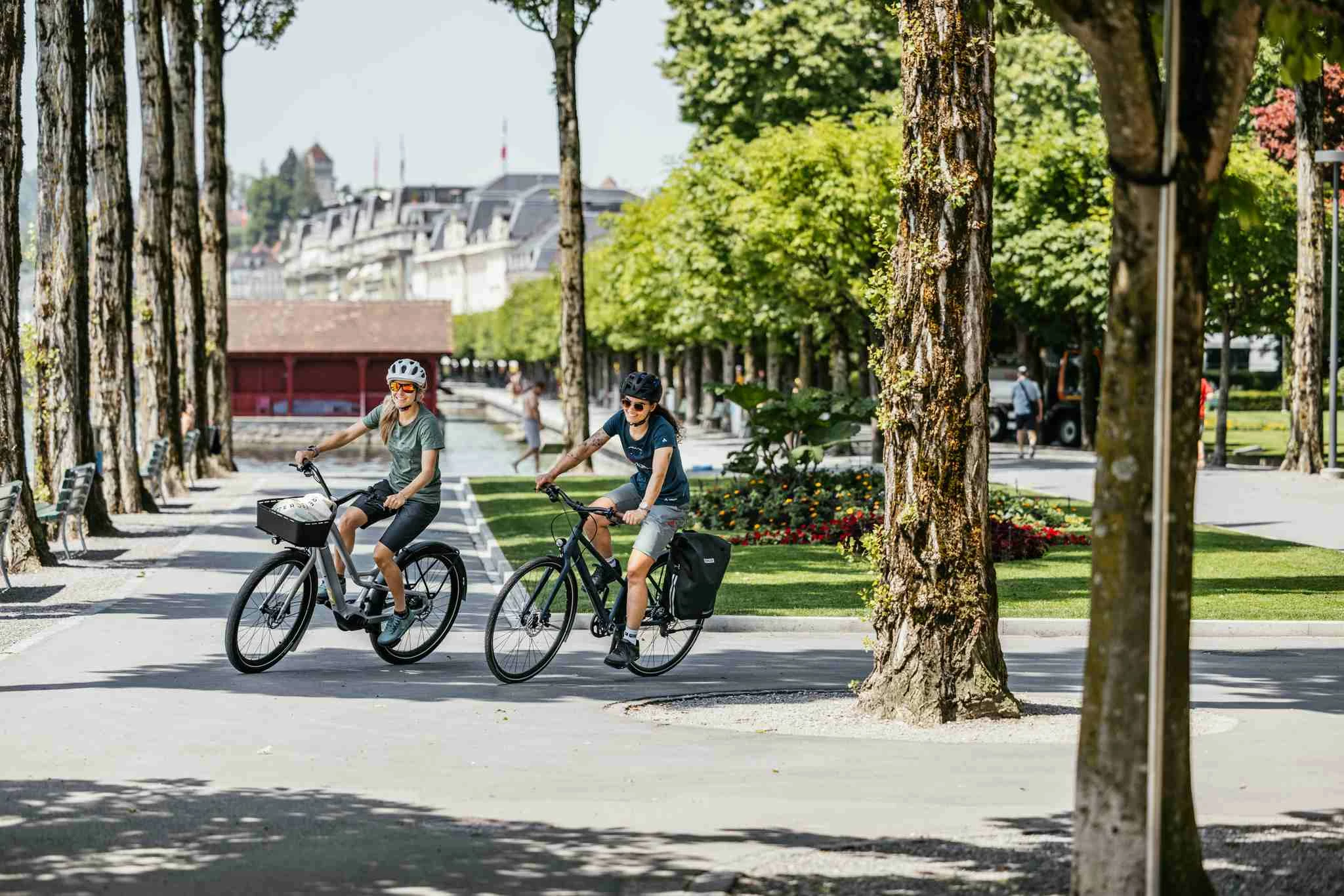 PIAZZA GRANDE Hinterradtasche (Single), Grau Schwarz Von VELOPLUS SWISS DESIGN 11 PIAZZA GRANDE Hinterradtasche (Single), Grau Schwarz Von VELOPLUS SWISS DESIGN – Bild 9